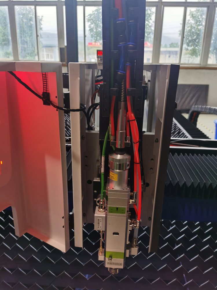 3015 3000W Fiber Laser Cutting - Industrial Laser Cutting Machine Price 评论和价格